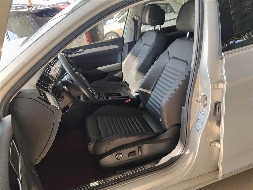 Volkswagen Magotan 2019 330TSI DSG Leading China V фото 7