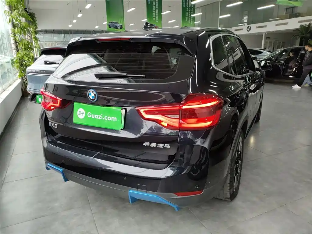 BMW iX3 2021 Facelift Leading фото 23