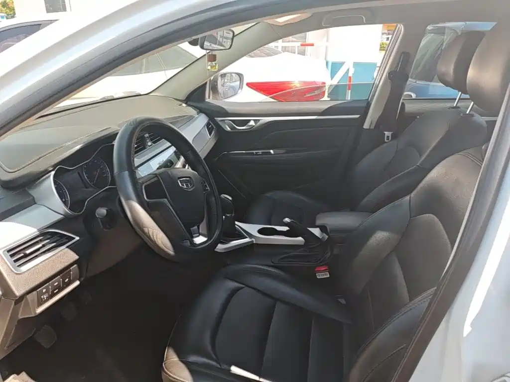 Фото 15 - Geely Vision