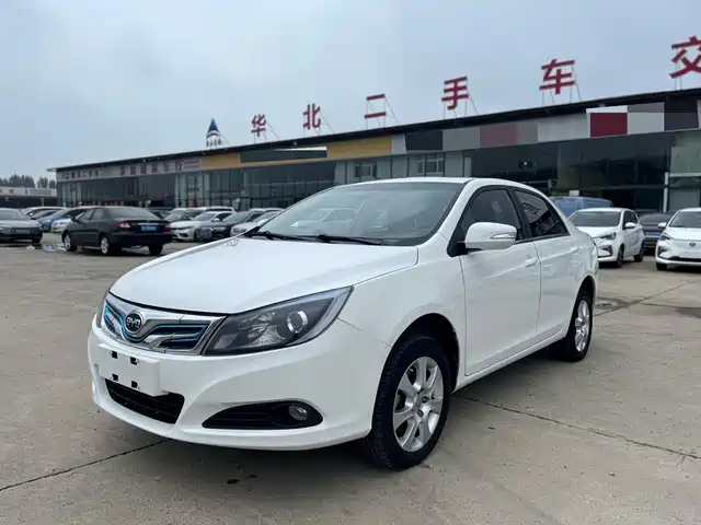 BYD E5