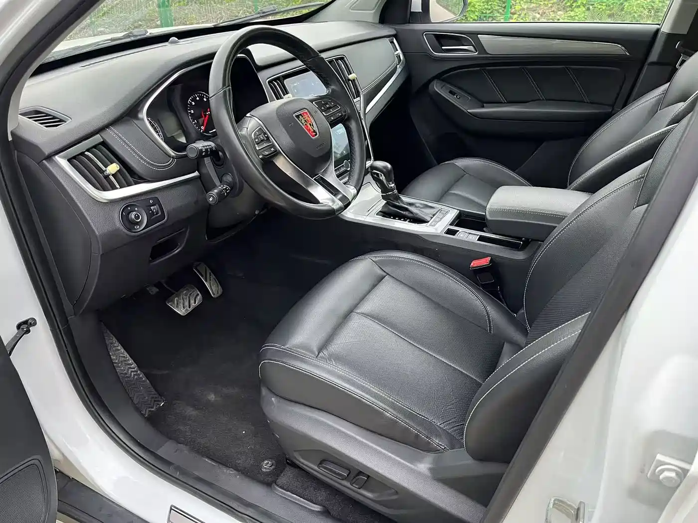 Roewe RX5 2016 2016 20T 2WD Automatic Internet Smart Edition