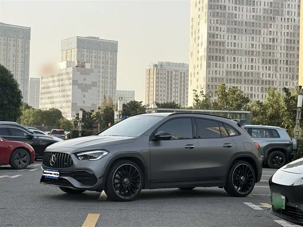 Mercedes-Benz GLA AMG 2022 AMG GLA 35 4MATIC