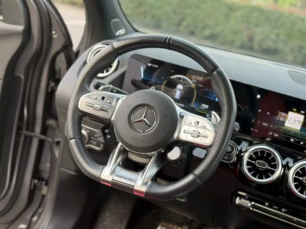 Mercedes-Benz GLA AMG 2022 AMG GLA 35 4MATIC фото 25