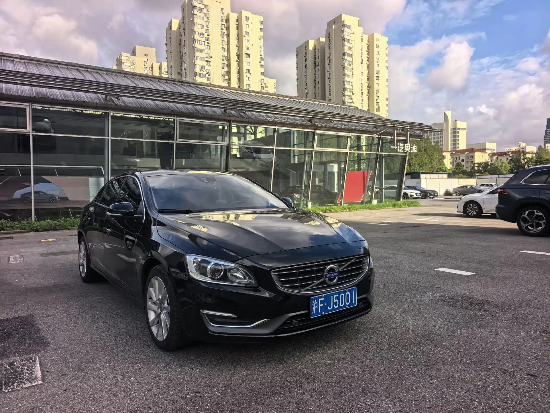 Фото 3 - Volvo S60