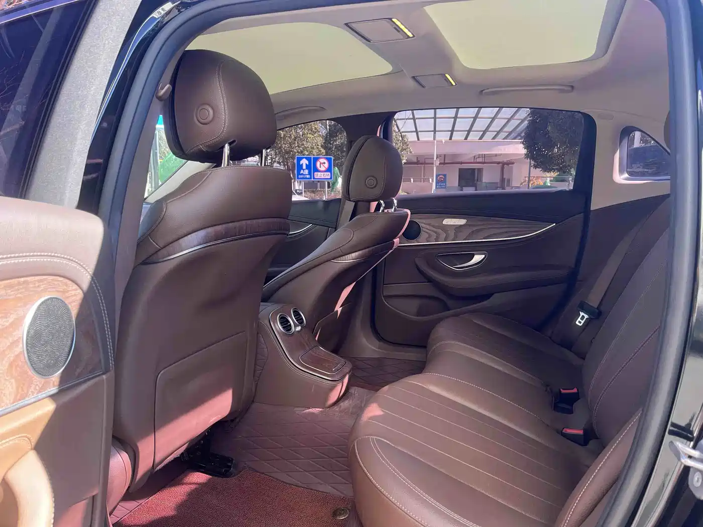 Mercedes-Benz E-Class 2023 E 300 L Fashion фото 11