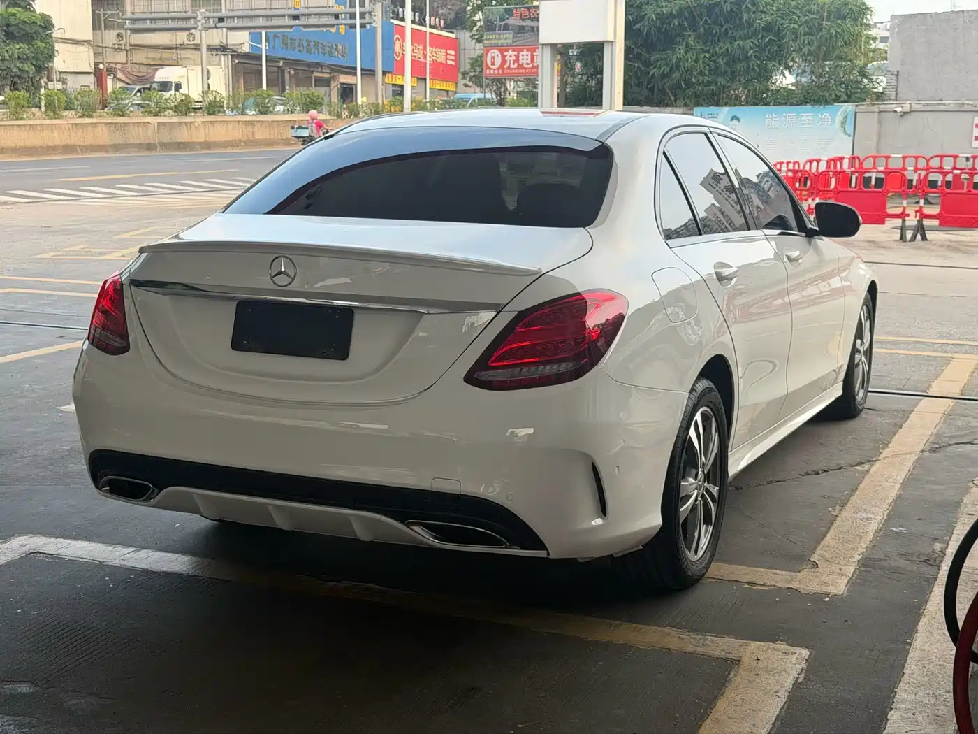 Mercedes-Benz C-Class 2017 Facelift C 200 Sport Edition фото 8