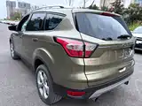 Фото 9 - Ford Kuga