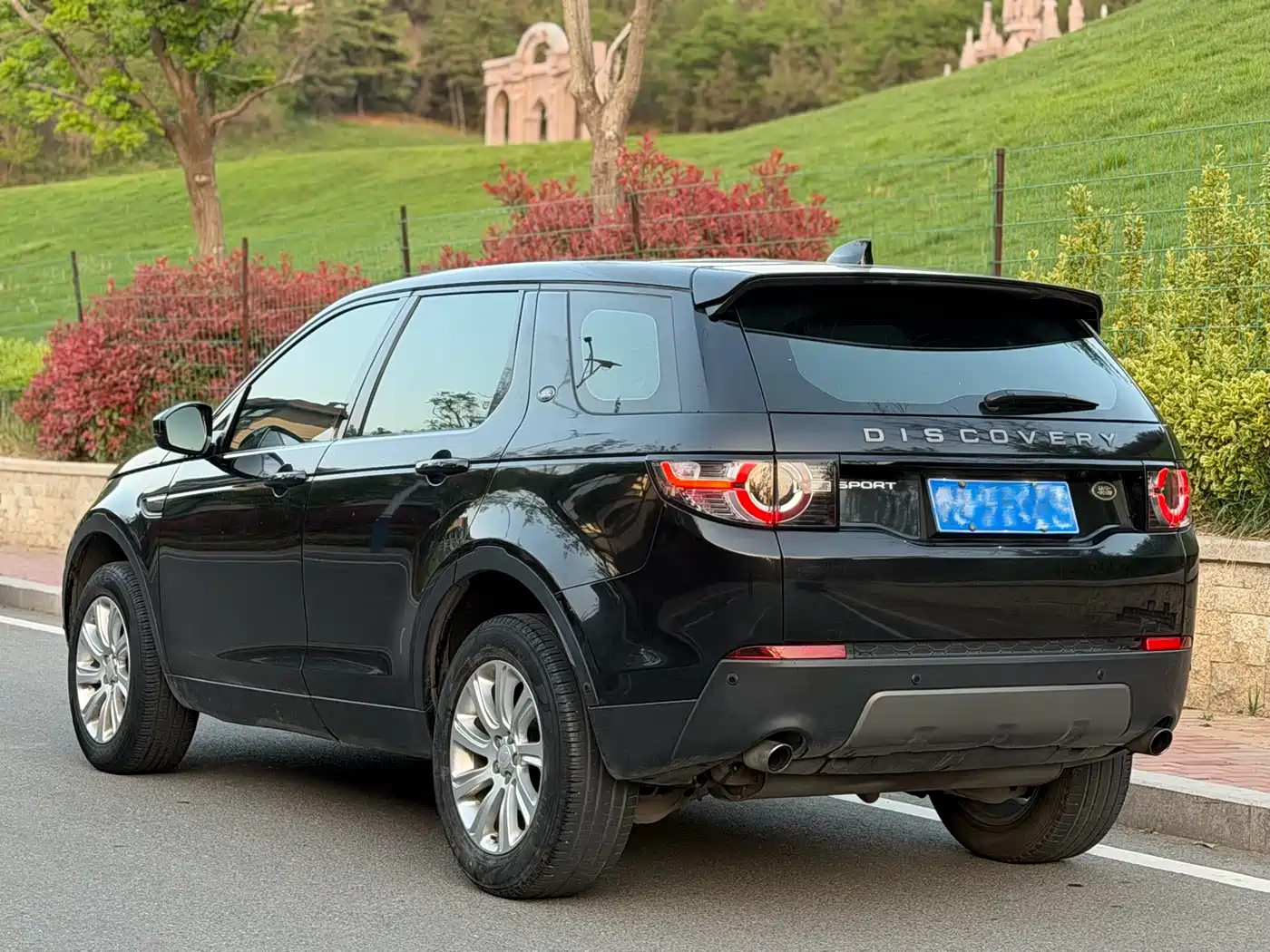 Land Rover Discovery Sport 2018 240PS SE Edition фото 4