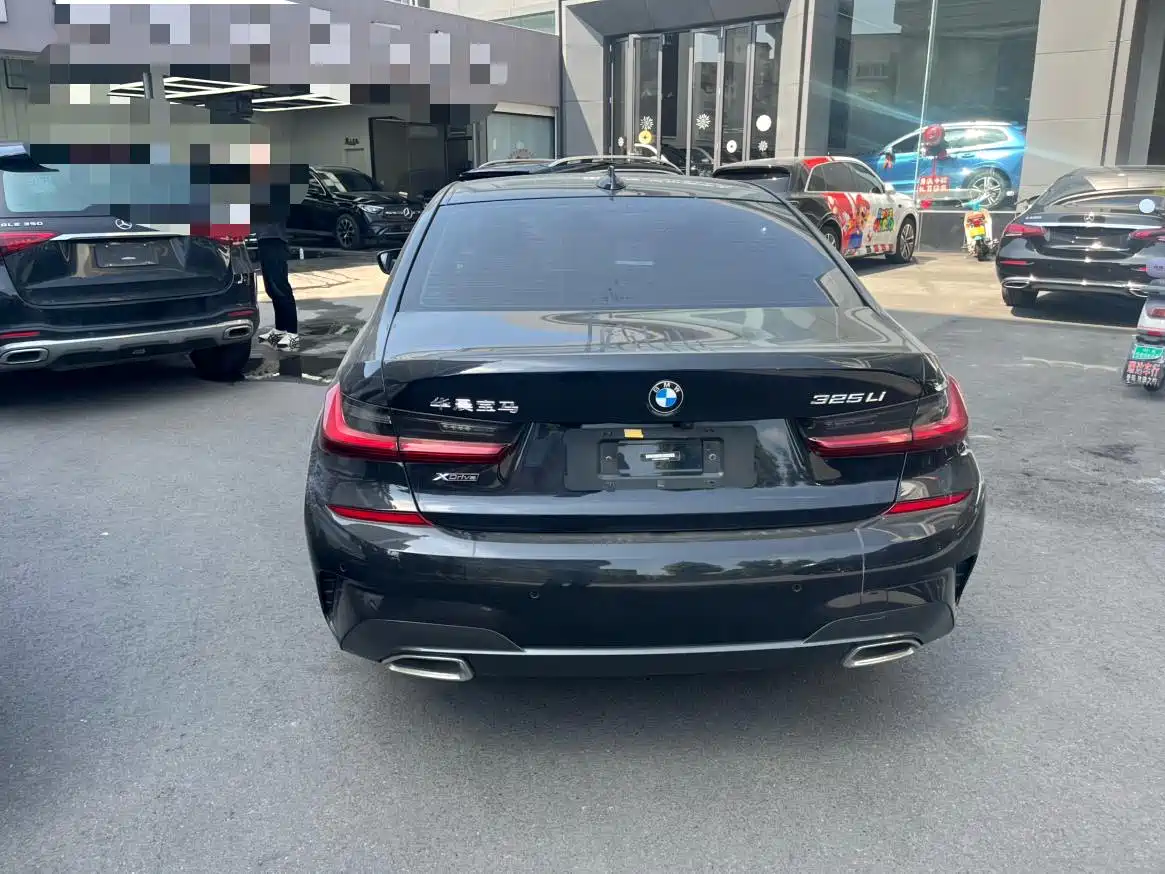 Фото 8 - BMW 3 Series