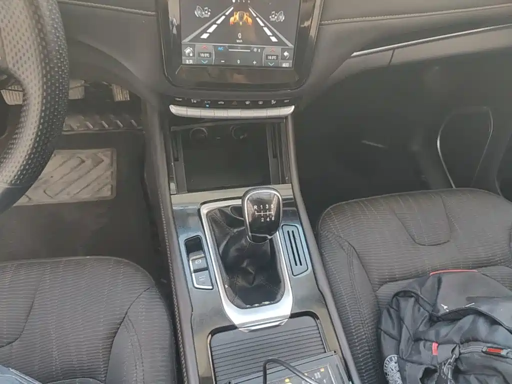 Changan Oshan Cosmos Pro 2021 2021 1.5T Manual Elite 7-seater