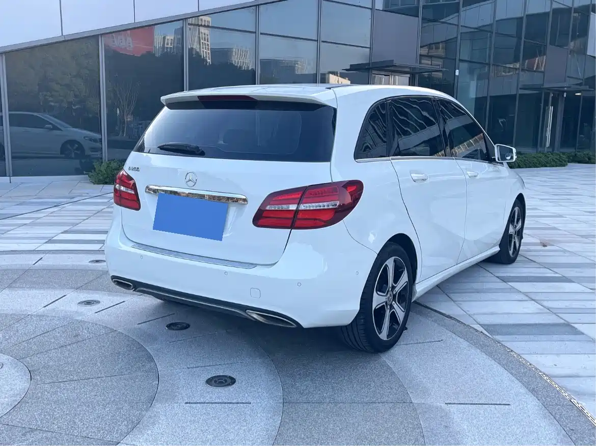 Mercedes-Benz B-Class 2017 B 200 Style фото 6
