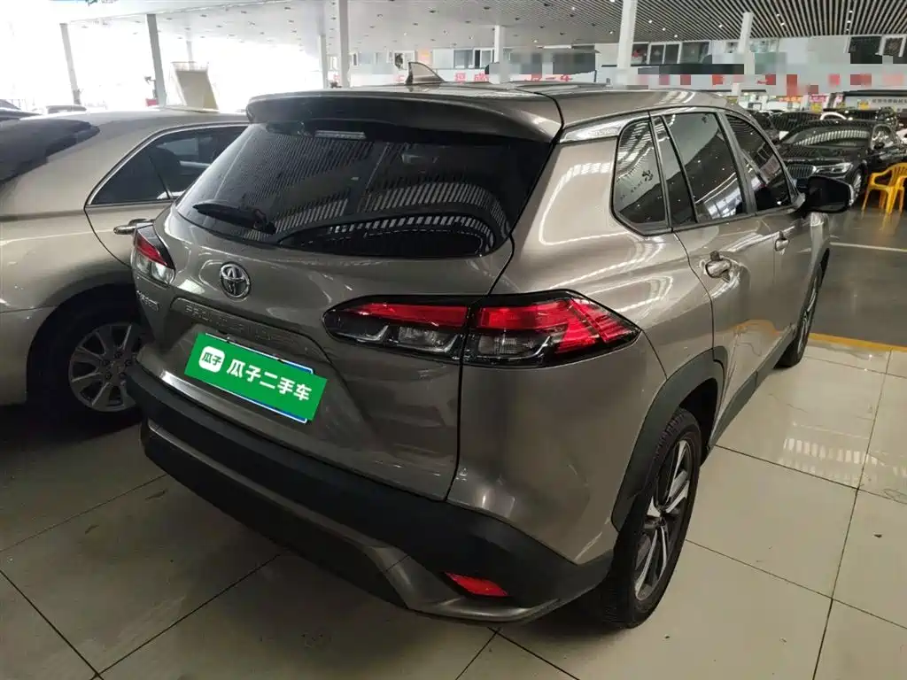 Toyota Frontlander 2022 2.0L CVT Luxury PLUS Edition фото 7