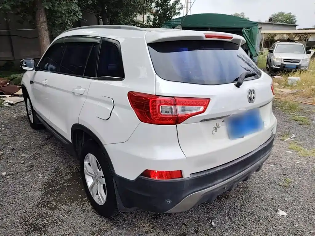 Changan CS75 2014 2014 2.0L Manual Luxury (China IV)