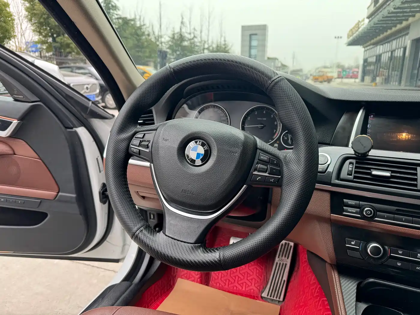 BMW 5 Series 2017 520Li Classic Edition фото 11