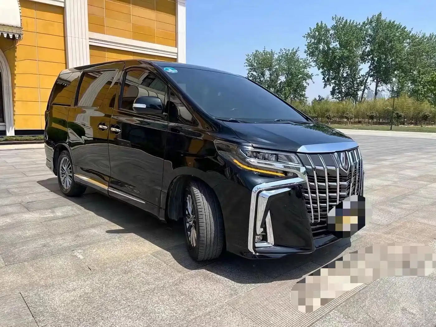 Toyota Alphard 2011 Model 2.4L Luxury фото 3