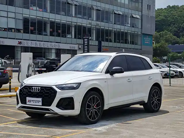 Audi Q5L 45 TFSI, Люкс Драйв