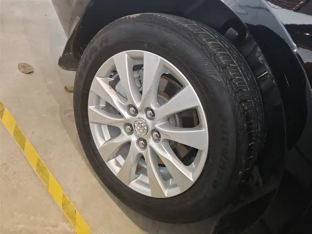 Buick LaCrosse 2013 2.4L SIDI Leading Comfort фото 21
