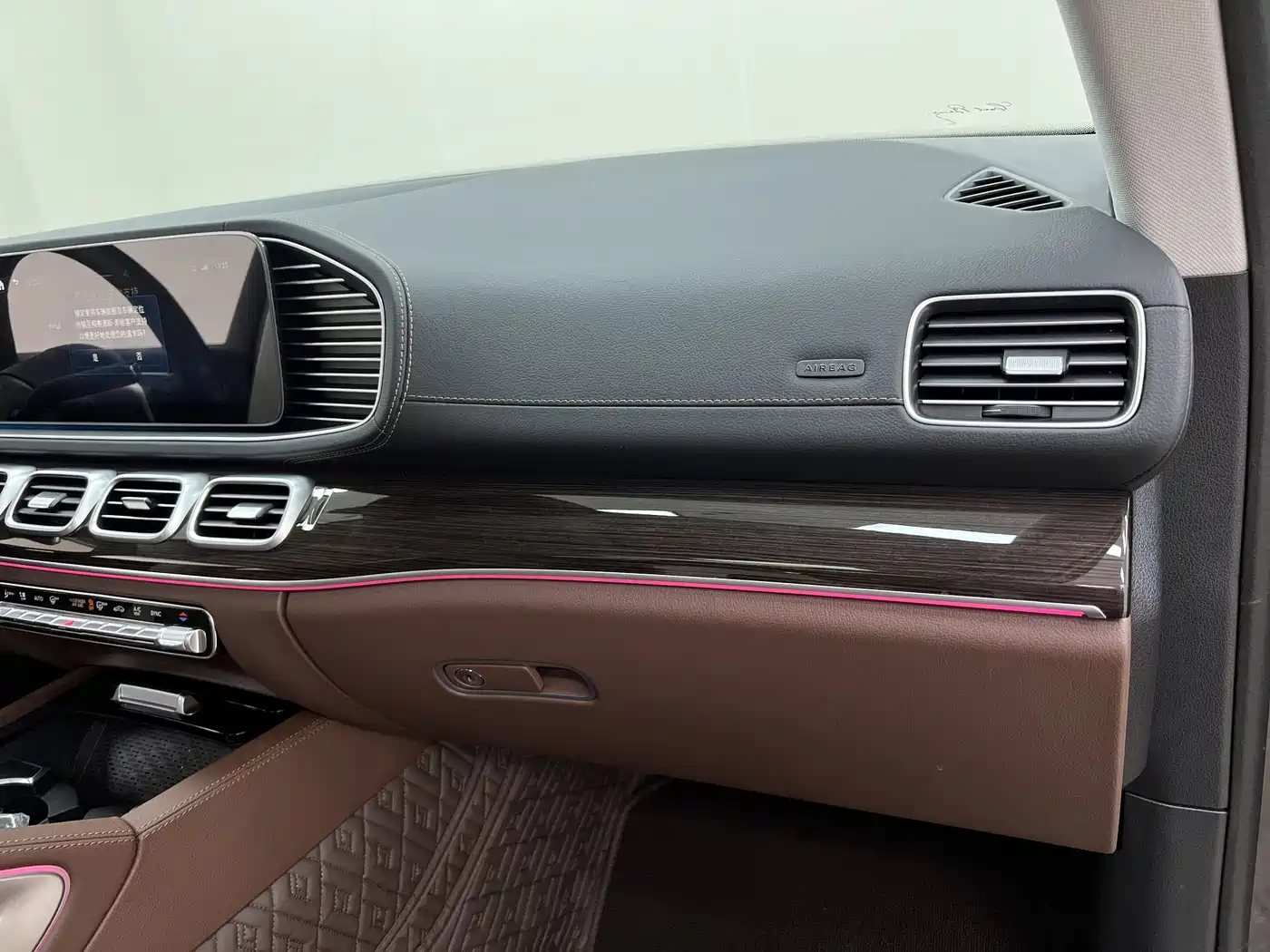 Mercedes-Benz GLE 2026 GLE 350 4MATIC Dynamic фото 24