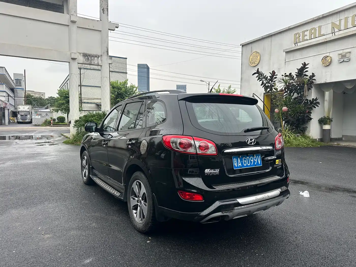 Hyundai Santa Fe Classic 2011 2.4 Premium 7-seat 2WD фото 7
