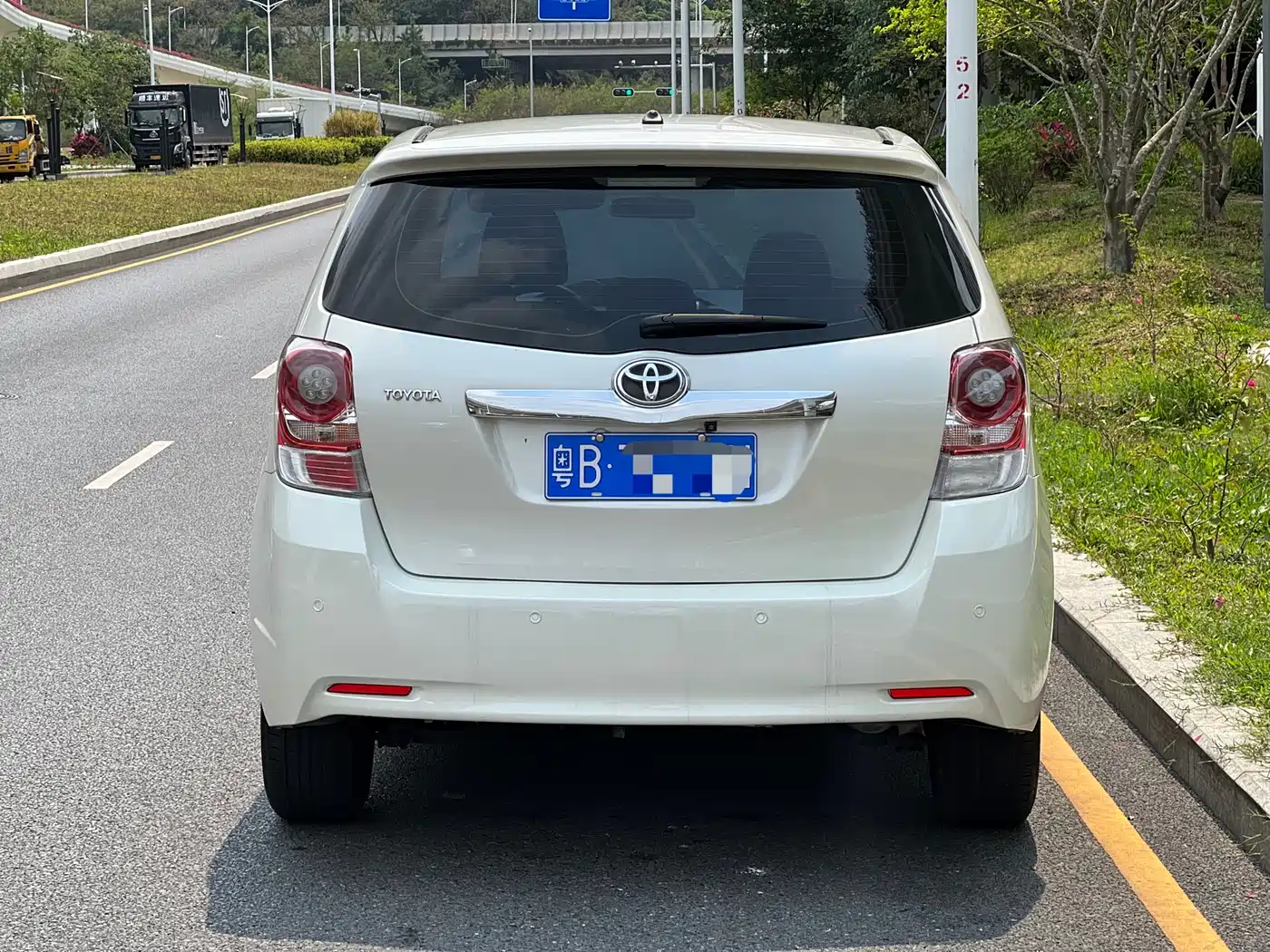 Toyota E'Z 2014 Xingyao 180E CVT Elite фото 5