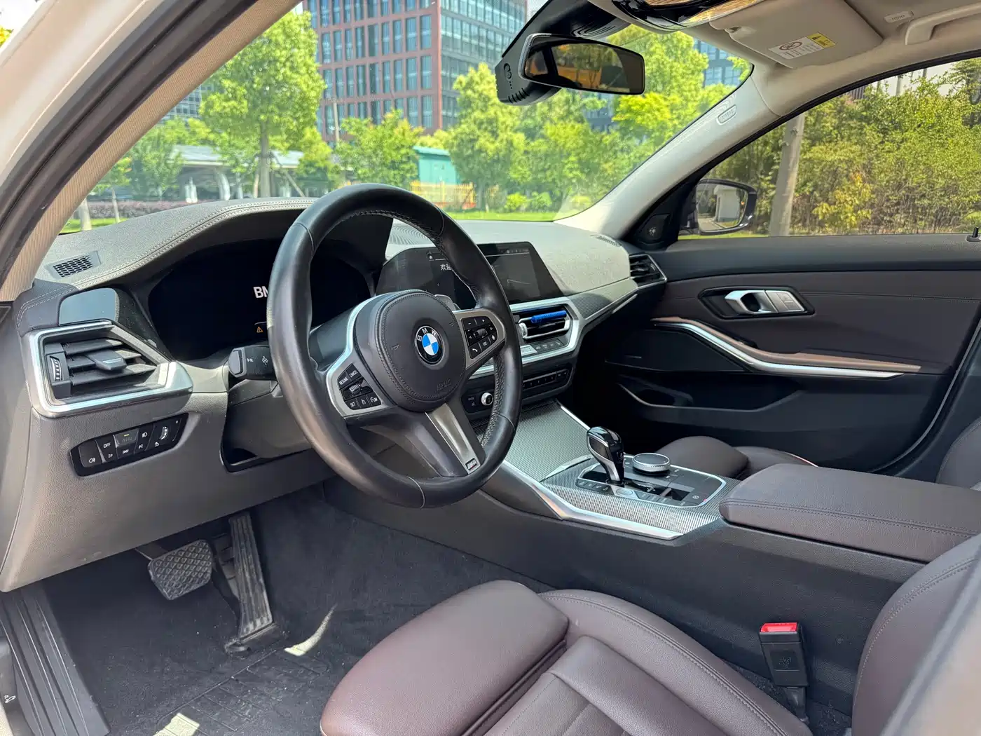 BMW 3 Series 2021 325i M Sport Night Edition фото 10