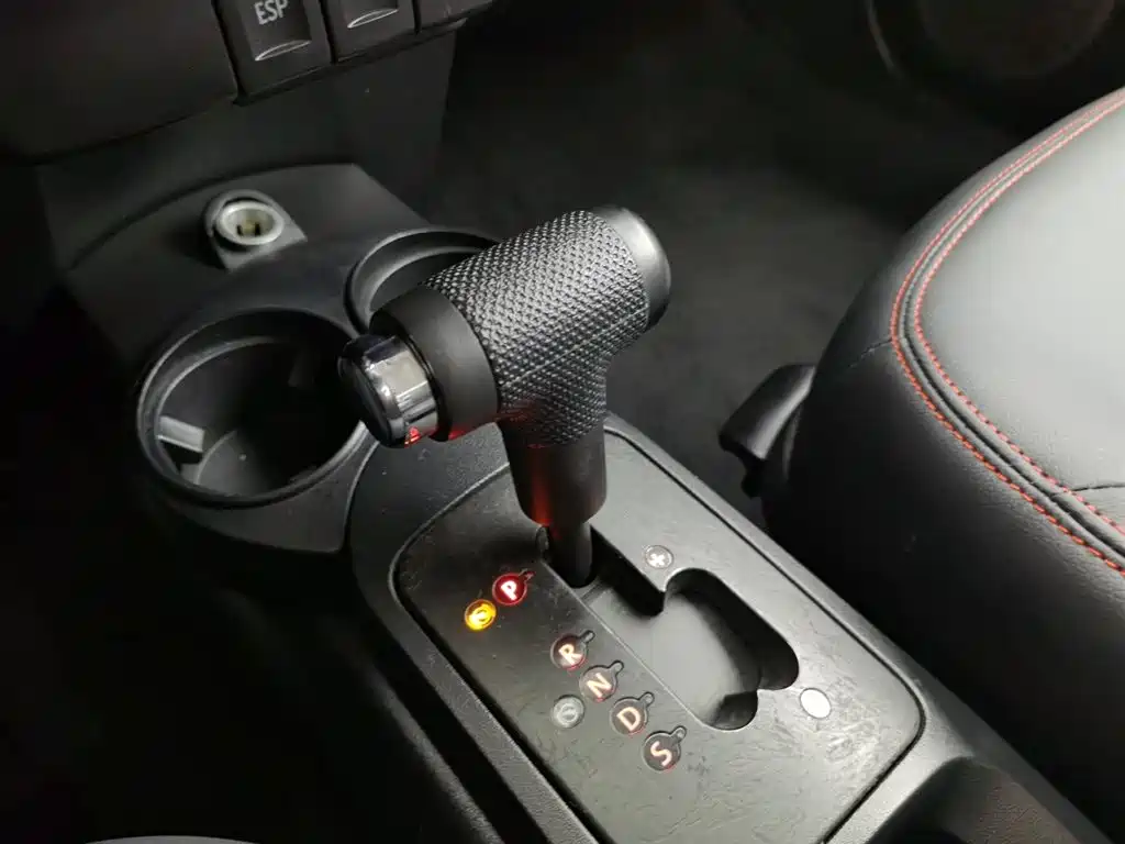Volkswagen Beetle 2010 Model 1.6 AT фото 13