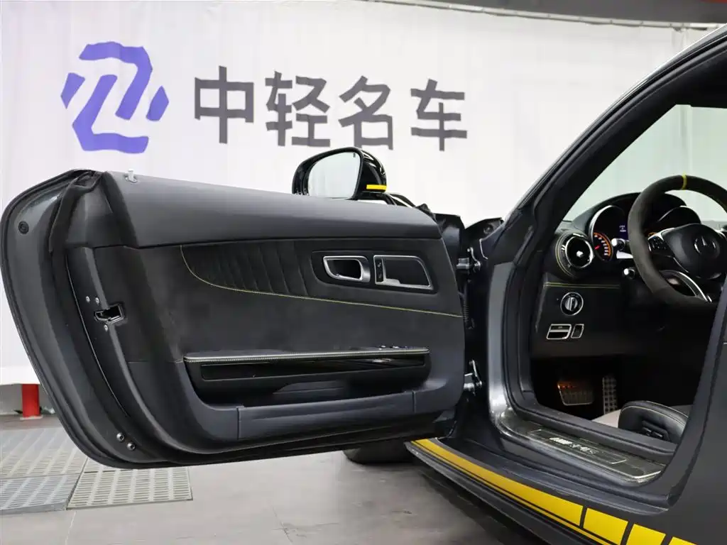 MERCEDES-BENZ AMG GT