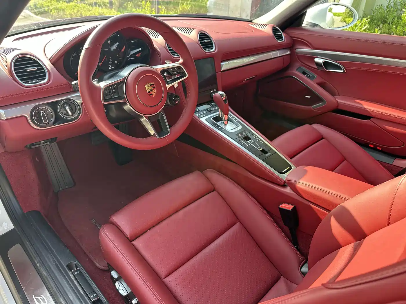 PORSCHE 718