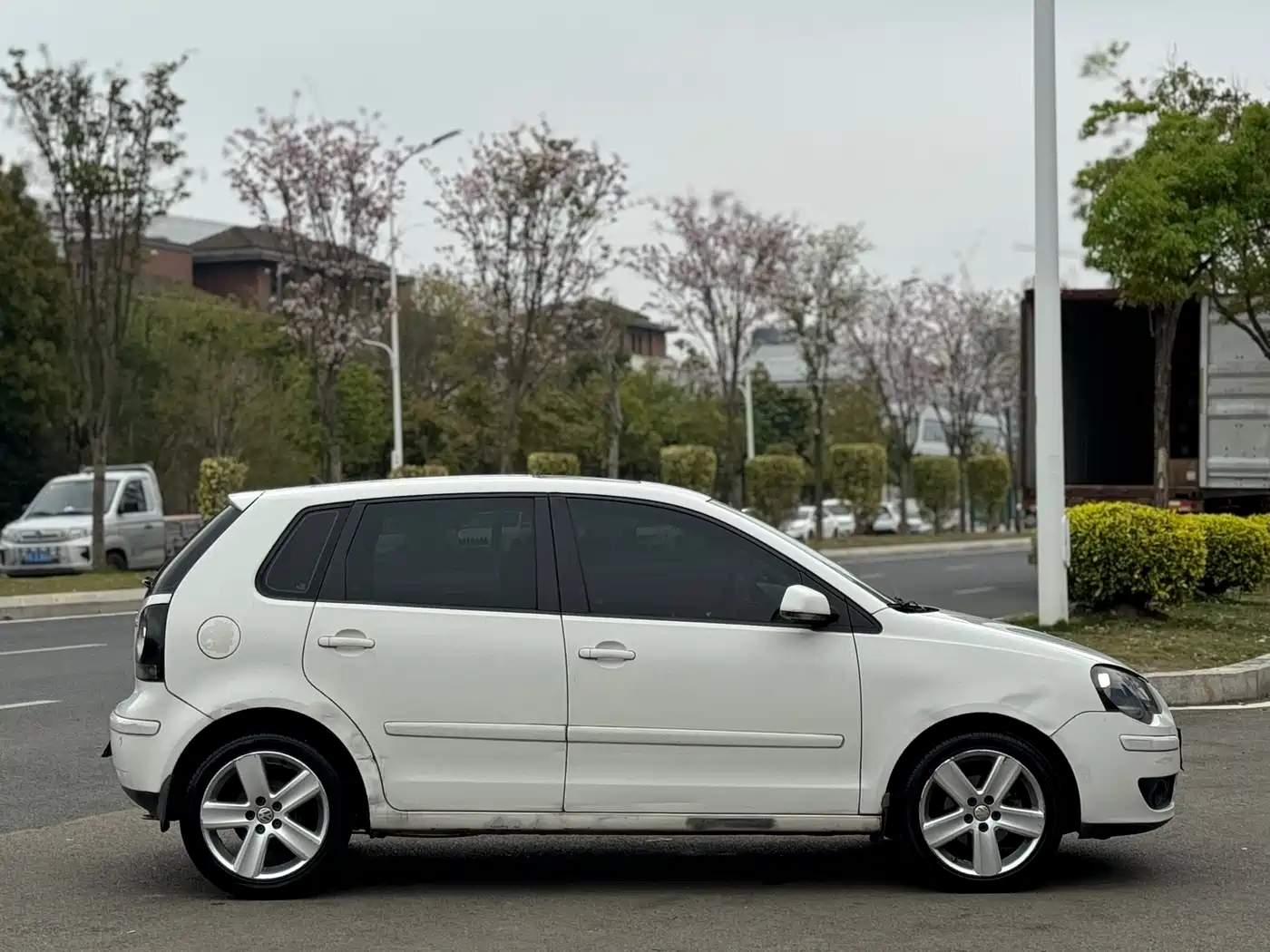 Volkswagen Polo 2009 Jingqing 1.6L Automatic Trend Edition фото 13