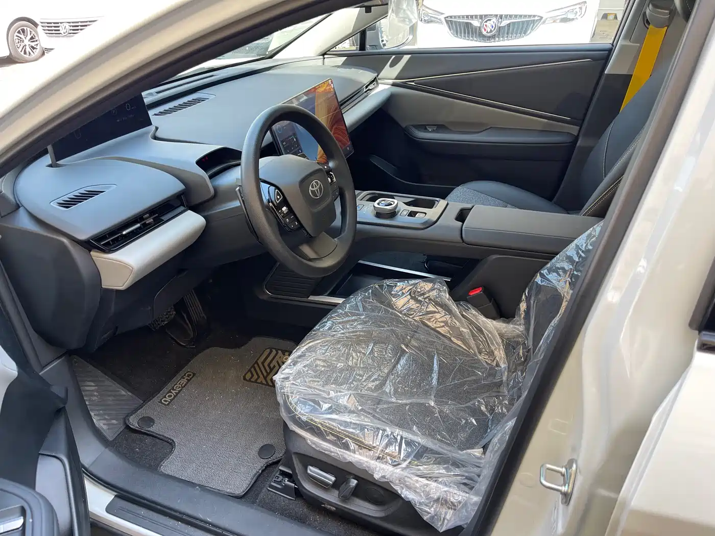 Toyota bZ5 2025 550 JOY фото 4