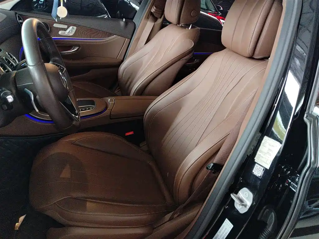 Mercedes-Benz E-Class 2022 E 300 L Fashion фото 7