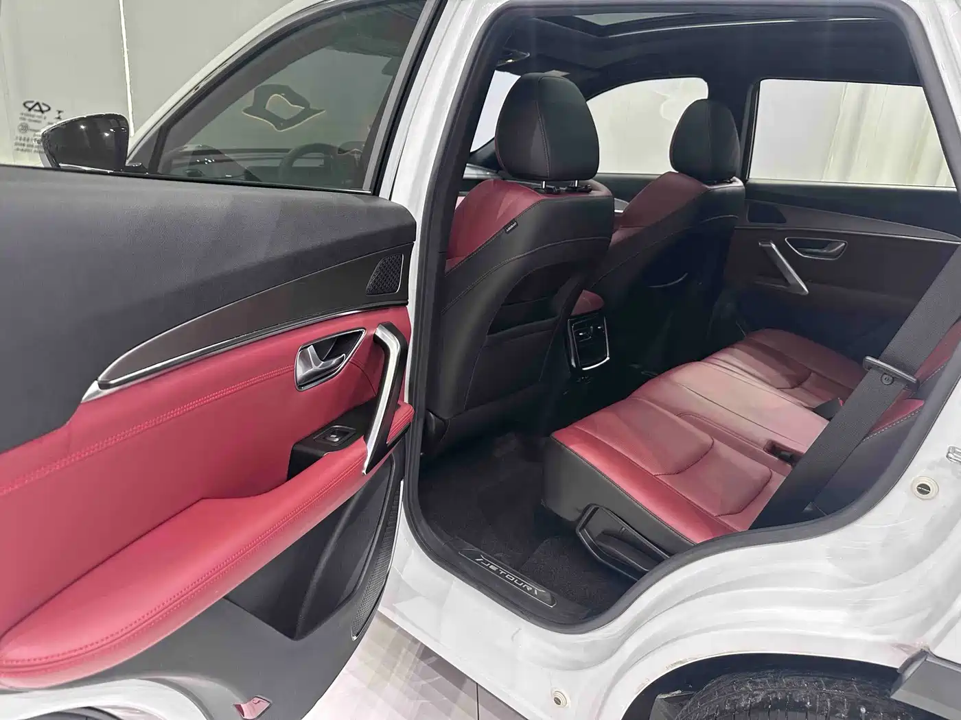 Jetour X70 PLUS 2021 2021 Facelift 1.5T DCT Mountain PRO 7-Seater