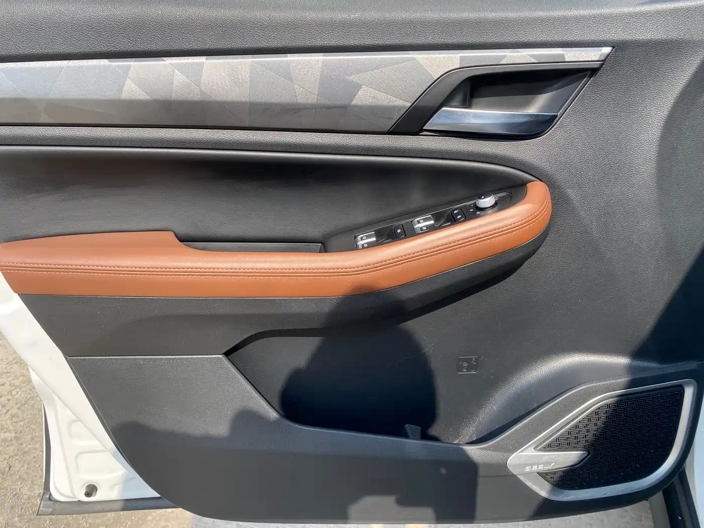 GEELY AUTOMOBILE VISION X6