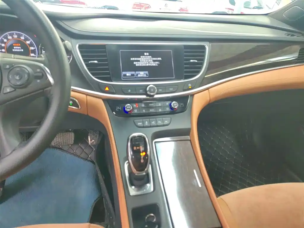 Buick LaCrosse 2016 20T Luxury фото 9