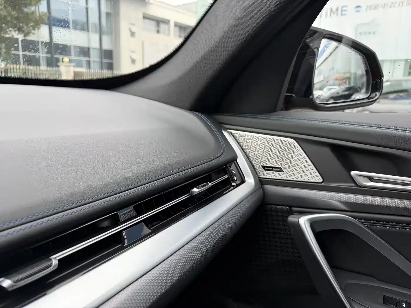 BMW X1 M35Li 2024 M35Li фото 16