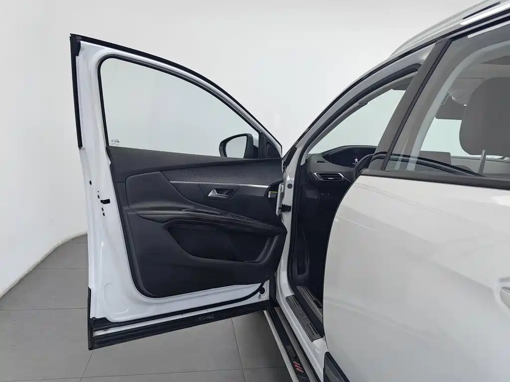 Фото 8 - Peugeot 4008