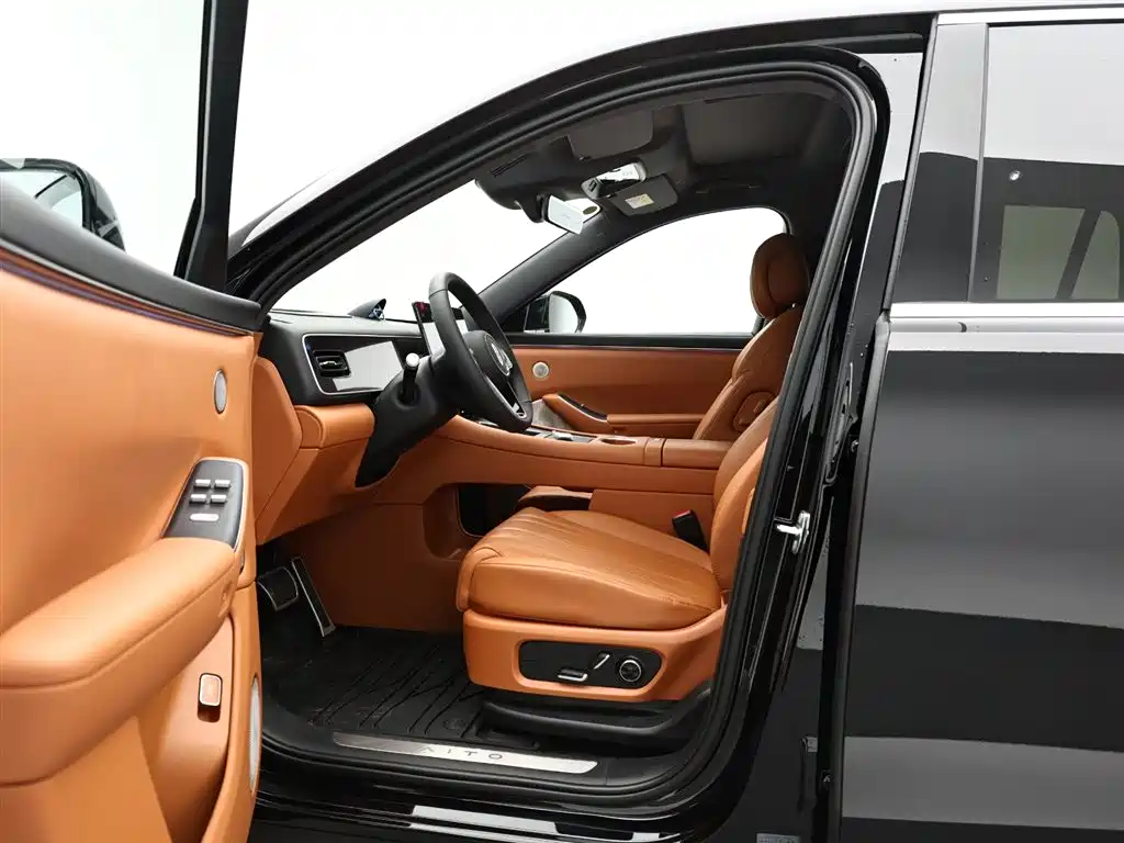 AITO Wenjie AITO M7 2026 Extended Range Max AWD 5-seater фото 11