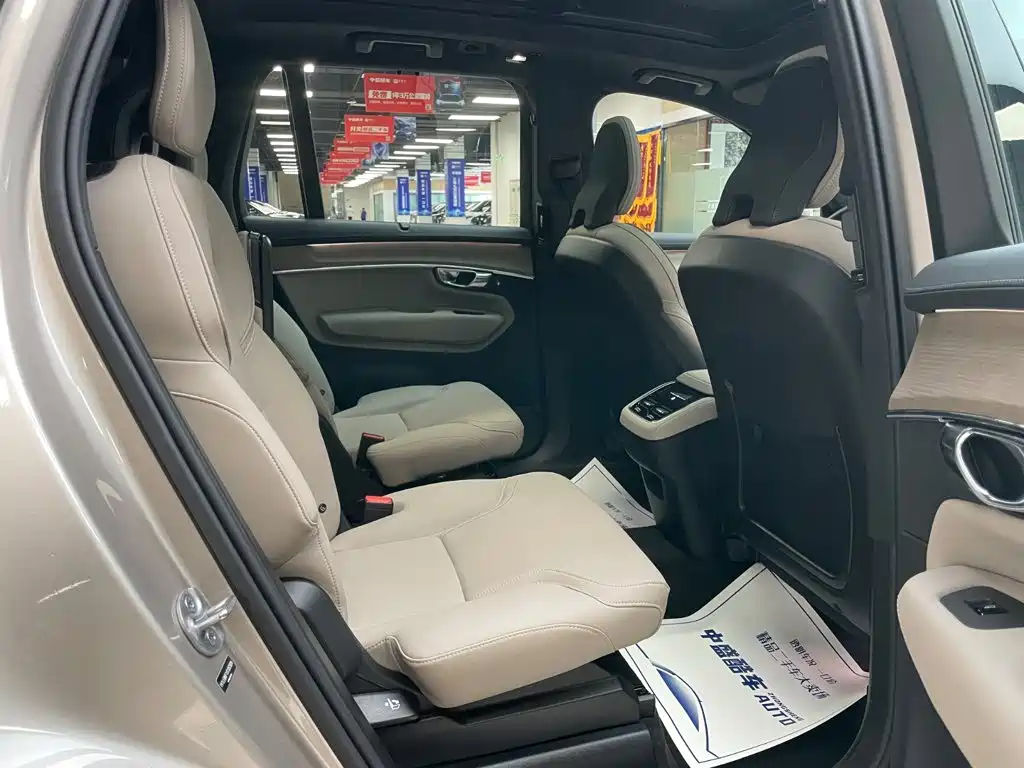 Volvo XC90 2025 2025 Facelift B6 Intelligent Luxury 6-Seater