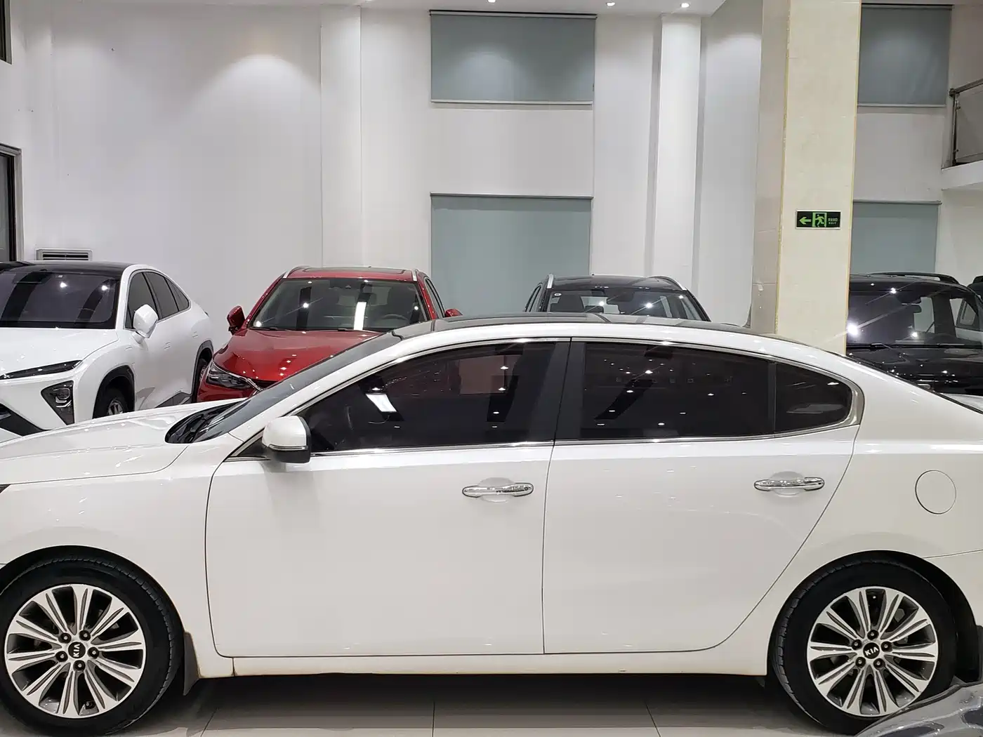 Kia K4 2014 1.8L Automatic DLX фото 14