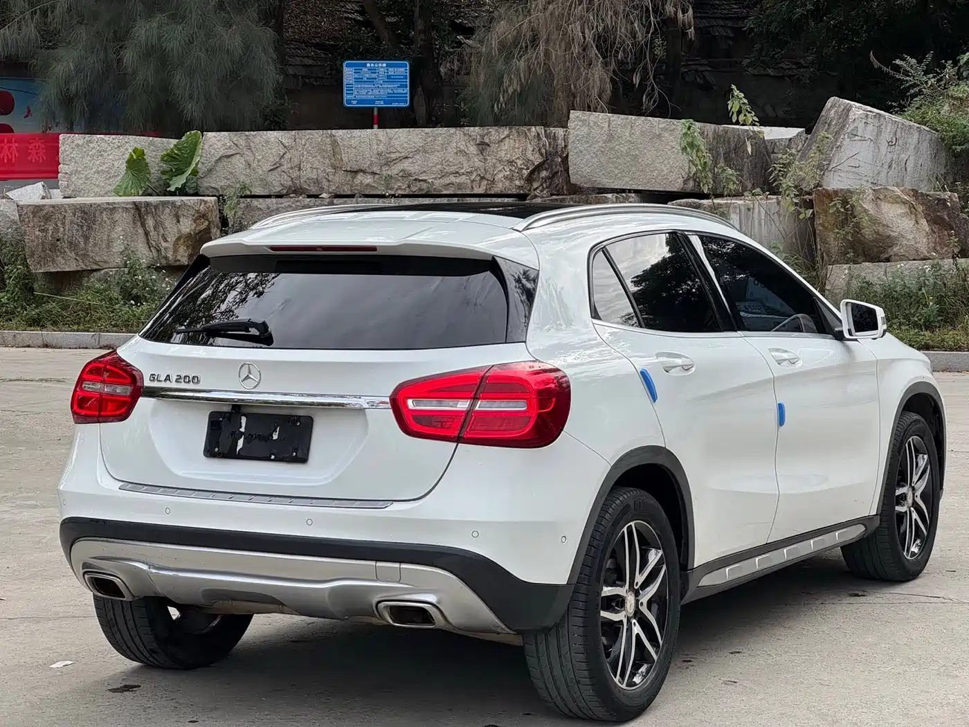 Mercedes-Benz GLA 2017 GLA 200 Dynamic фото 14