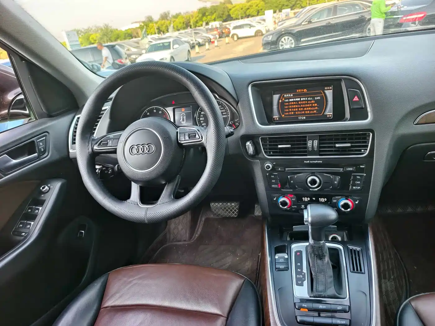 Audi Q5 2016 40 TFSI Technology Model фото 10