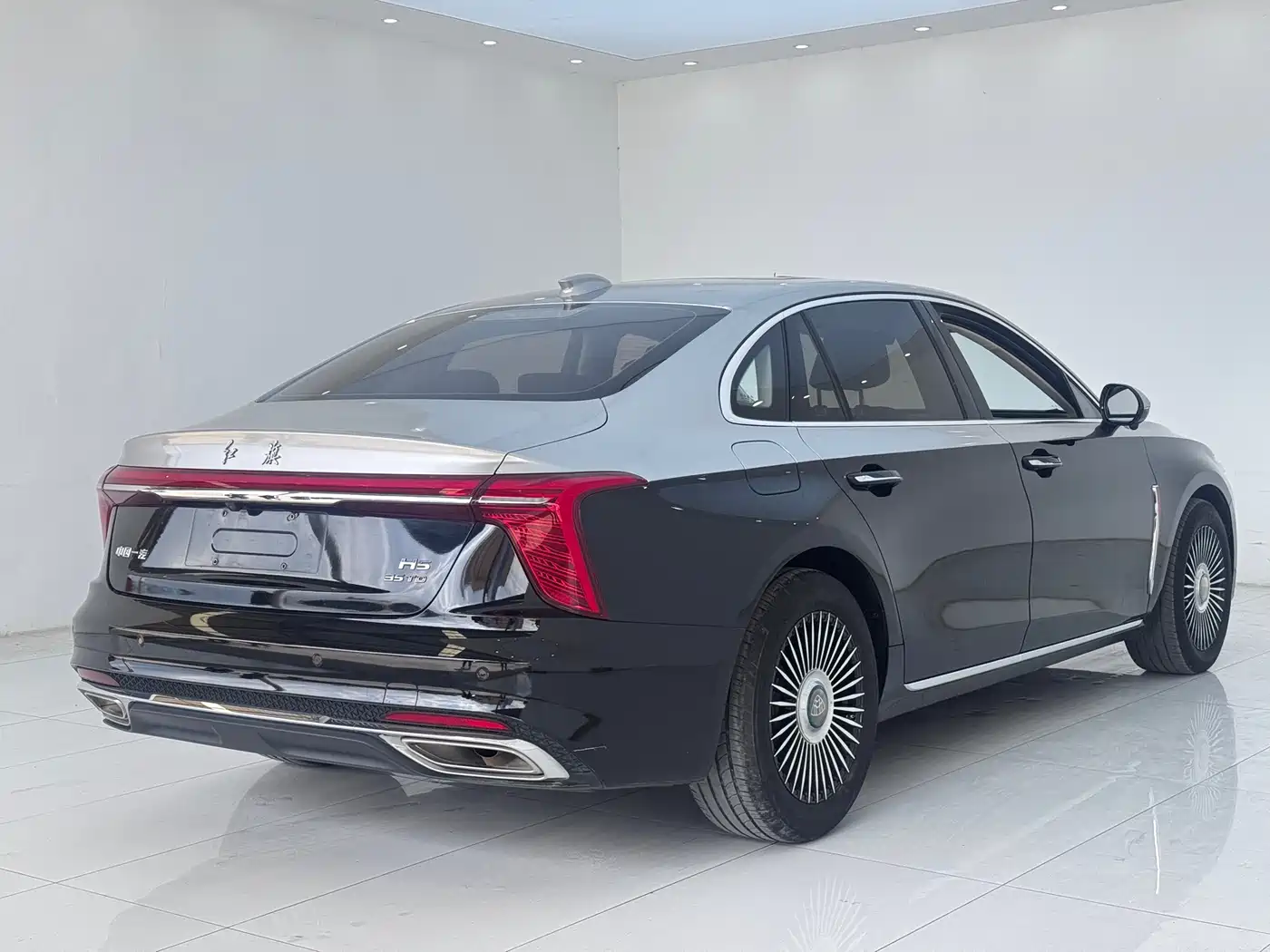 Hongqi H5 2023 1.5T DCT Smart Connect Joy Edition фото 12