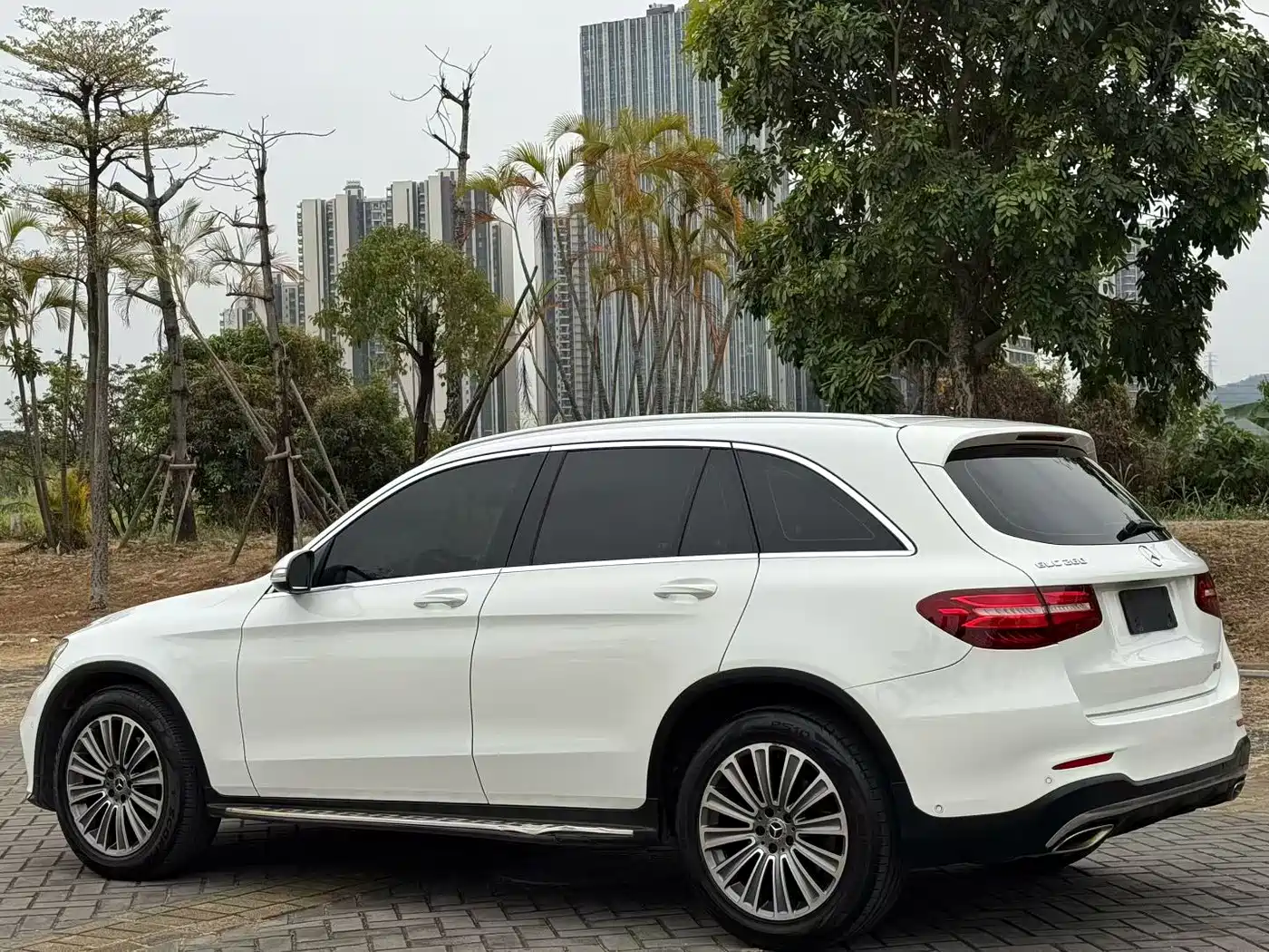Mercedes-Benz GLC 2017 GLC 260 4MATIC Dynamic фото 5