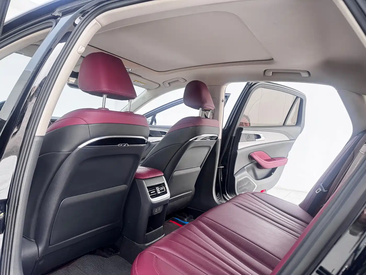 Hongqi H5 2023 1.5T DCT Smart Connect Joy Edition фото 10