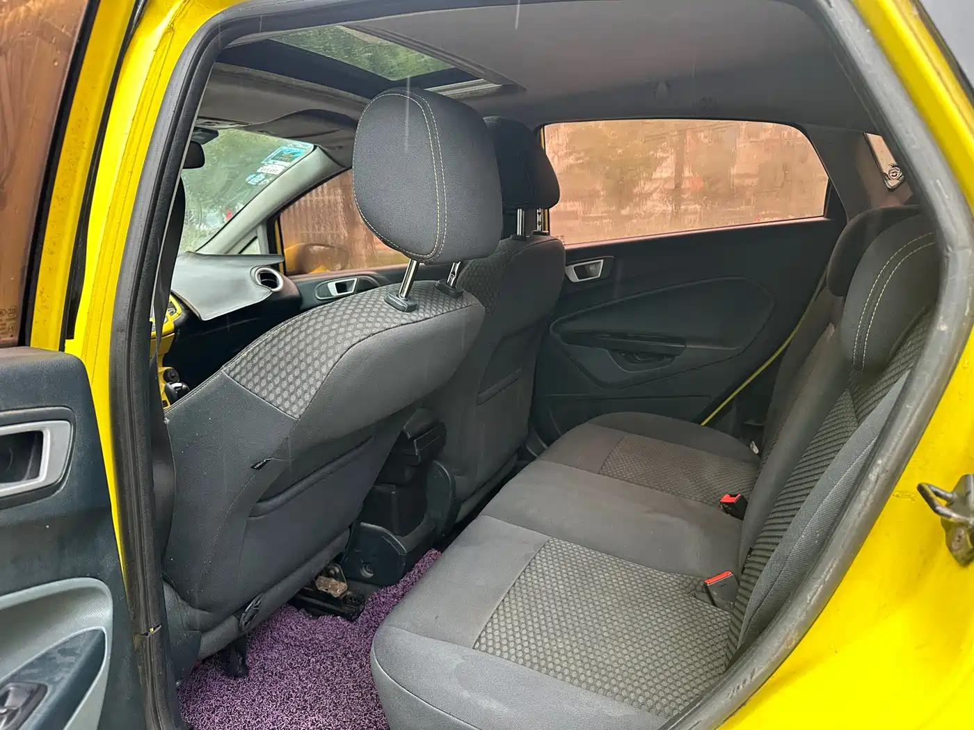 Фото 7 - Ford Fiesta