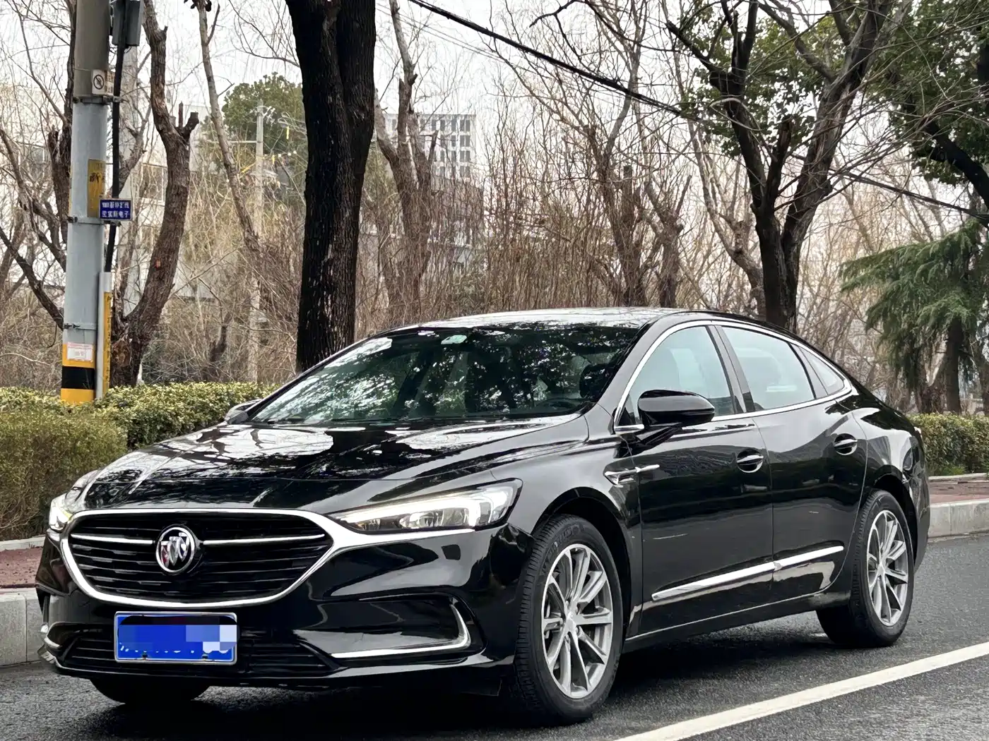BUICK LACROSSE