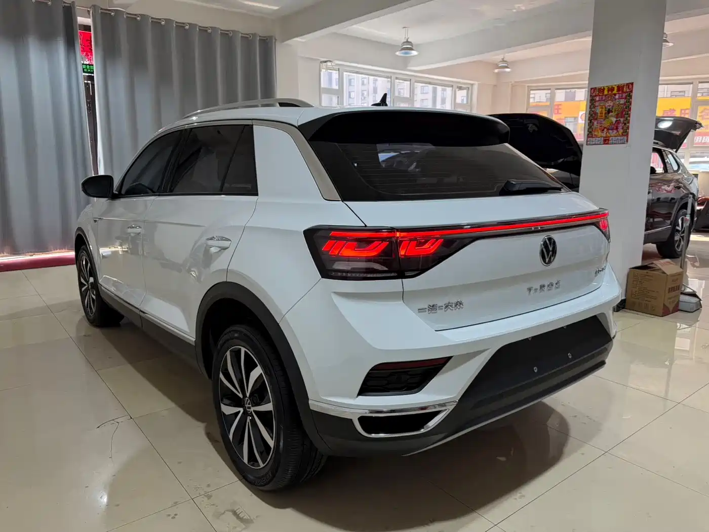 VOLKSWAGEN T ROC EXPLORING SONGS