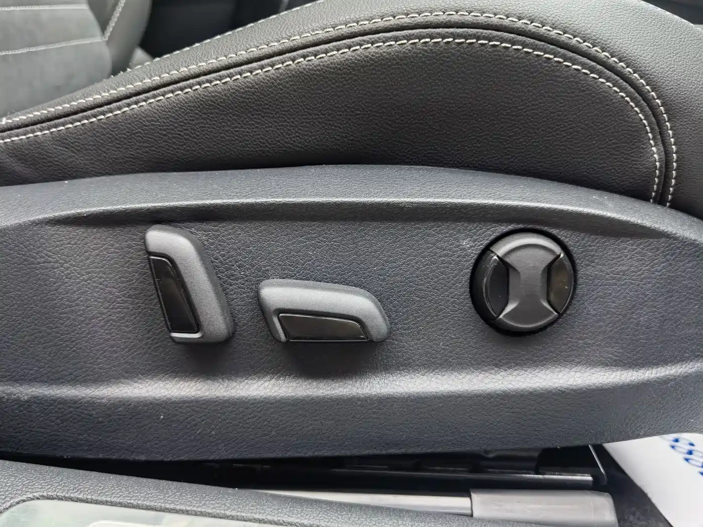 Volkswagen Magotan 2020 330TSI DSG Luxury фото 16