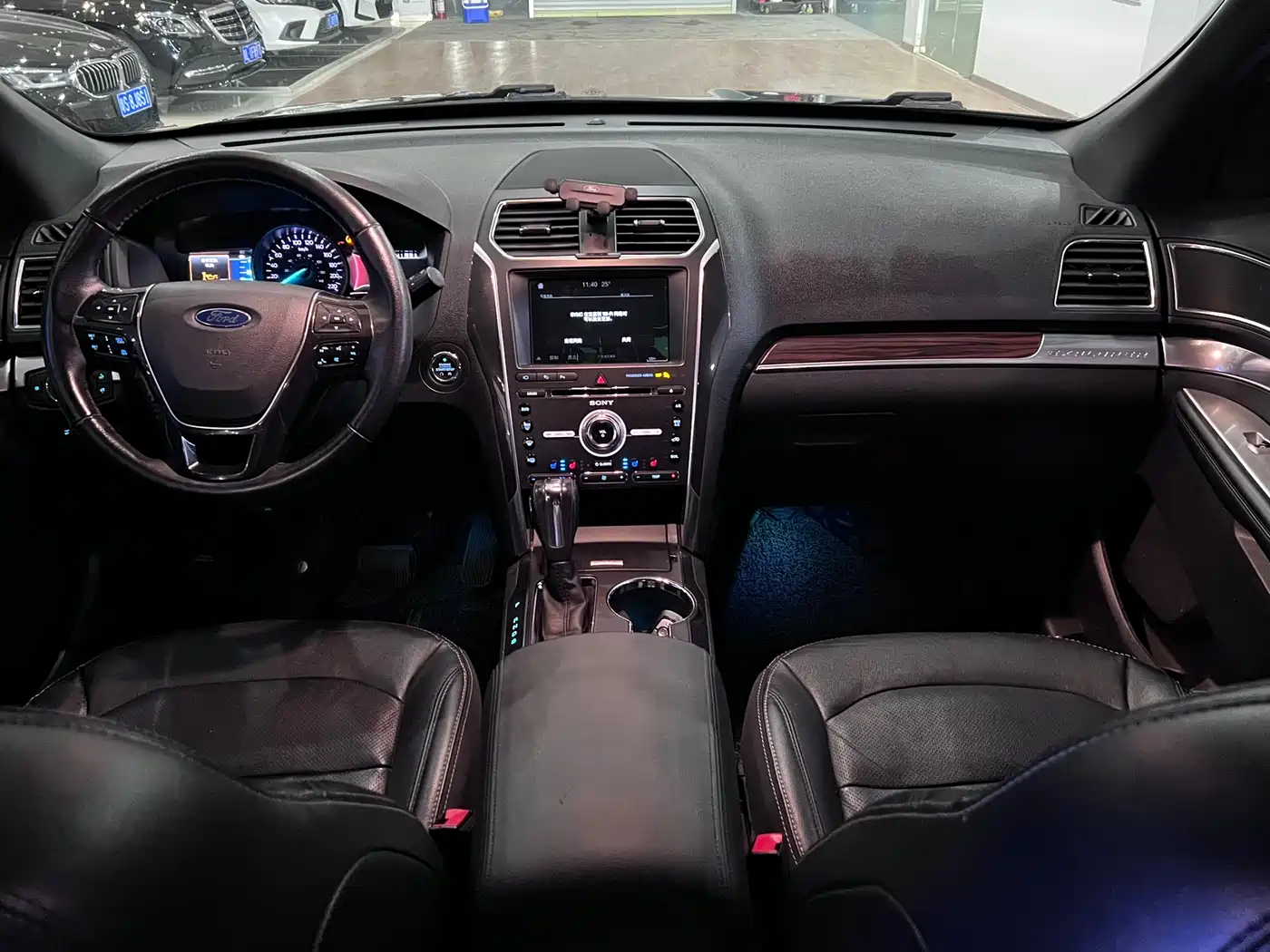 Ford Explorer (Import) 2018 2.3T Elite Edition фото 8