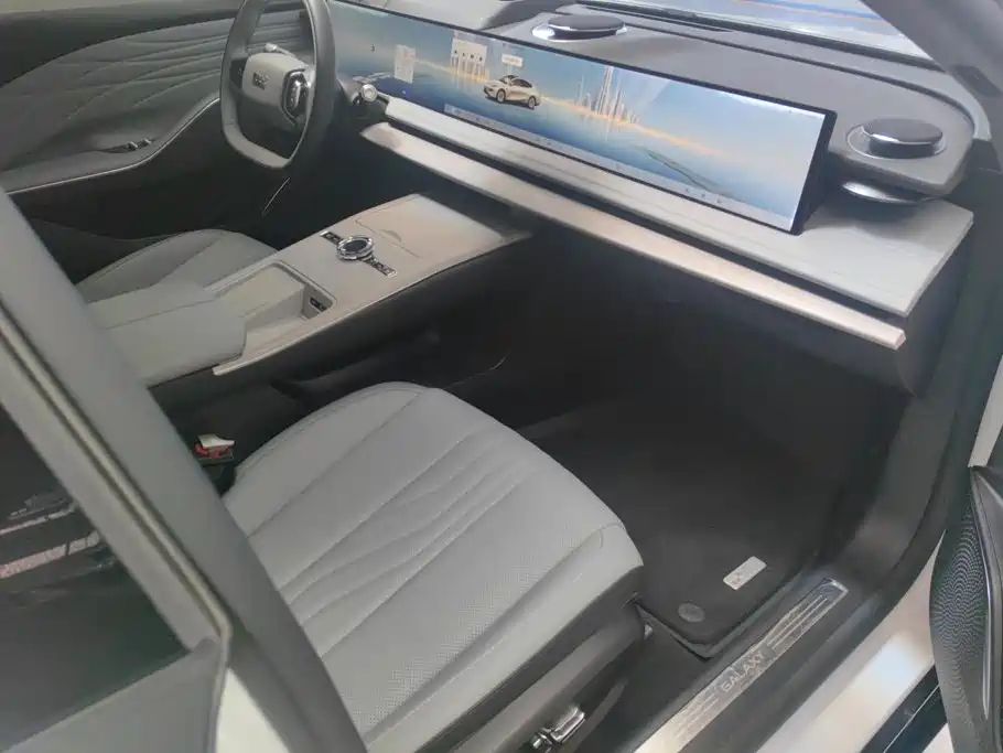 Geely Galaxy Galaxy E8 2024 2024 550km RWD MAX